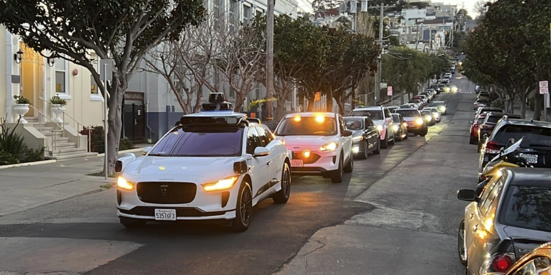 In San Francisco fahren heute schon autonome Taxis. In der Schweiz wäre das nicht möglich. Mit ihren Gesetzten fürs automatisierte Fahren hinkt sie anderen Staaten hinterher. Foto: Keystone (AP, Terry Chea)