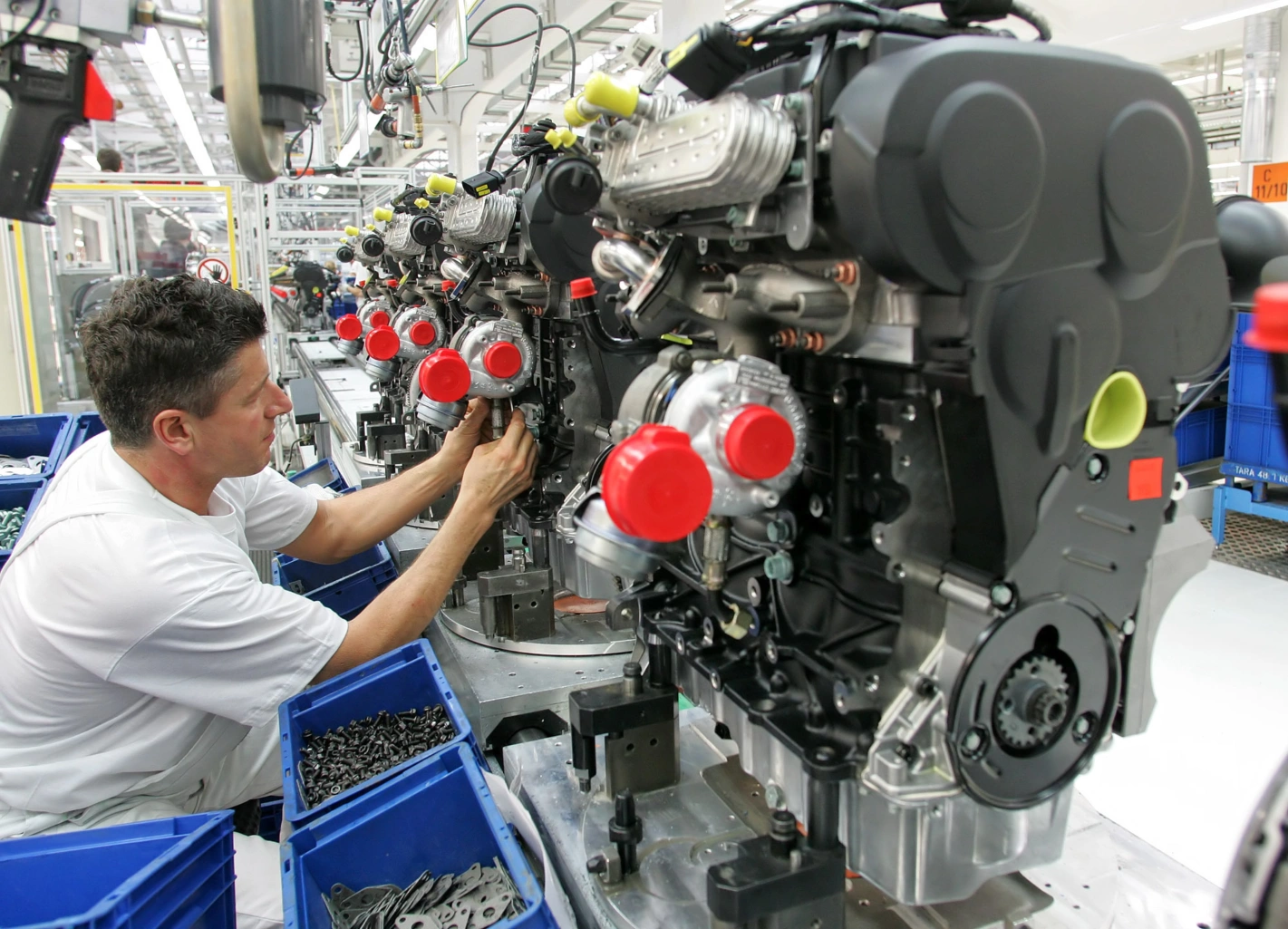 Turbolader an einem Dieselmotor in der Motorenfertigung der Volkswagen Sachsen GmbH in Chemnitz. Foto: Eckehard Schulz (Keystone)