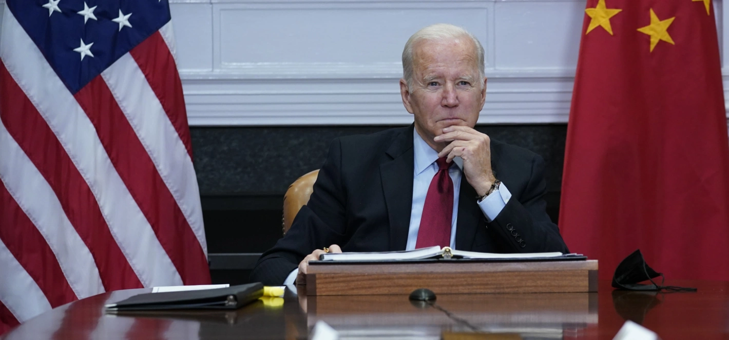 US-Präsident Joe Biden versperrt Elektroautos aus China quasi den Weg in die USA, indem er die Einfuhrzölle von 25 auf 100 Prozent vervierfacht. Foto: Keystone/Susan Walsh